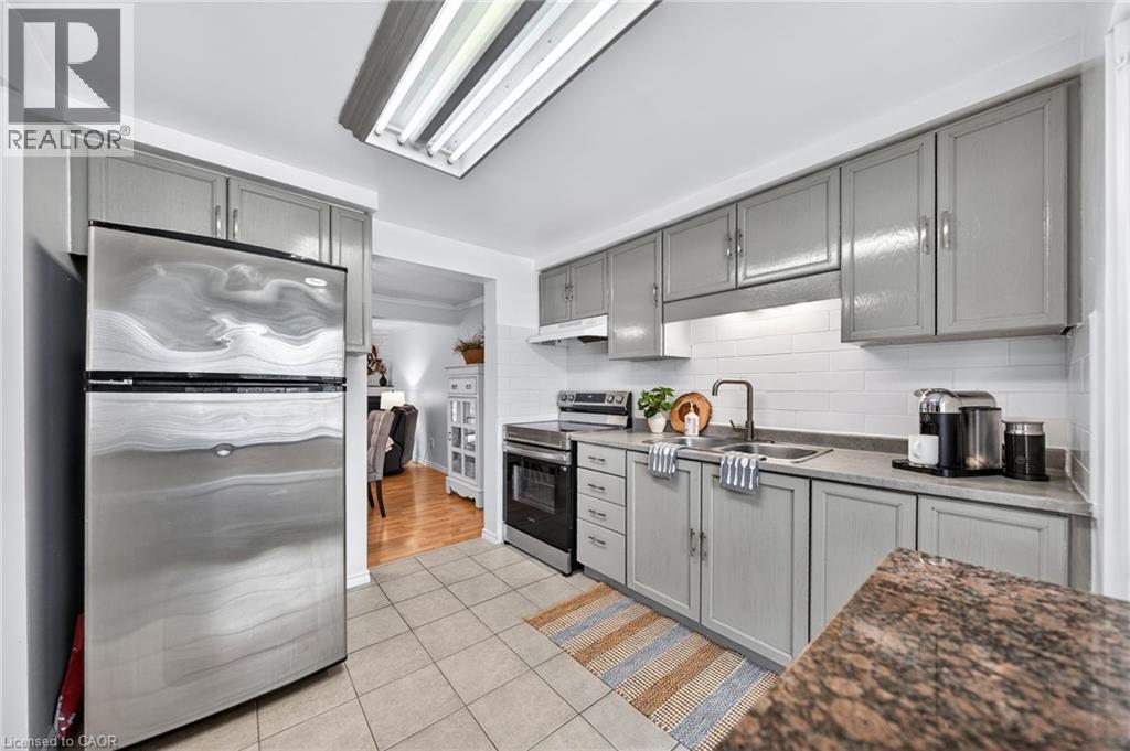 111 CONNELLY Drive, Kitchener, Ontario, N2N2T9 — Photo 12