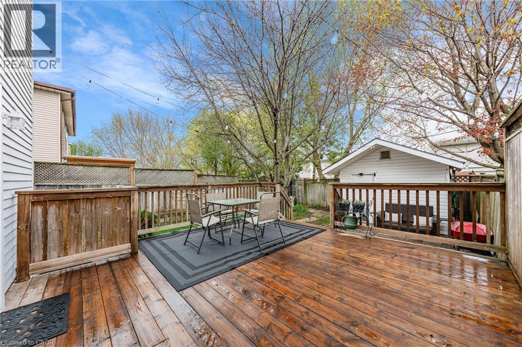 111 CONNELLY Drive, Kitchener, Ontario, N2N2T9 — Photo 33