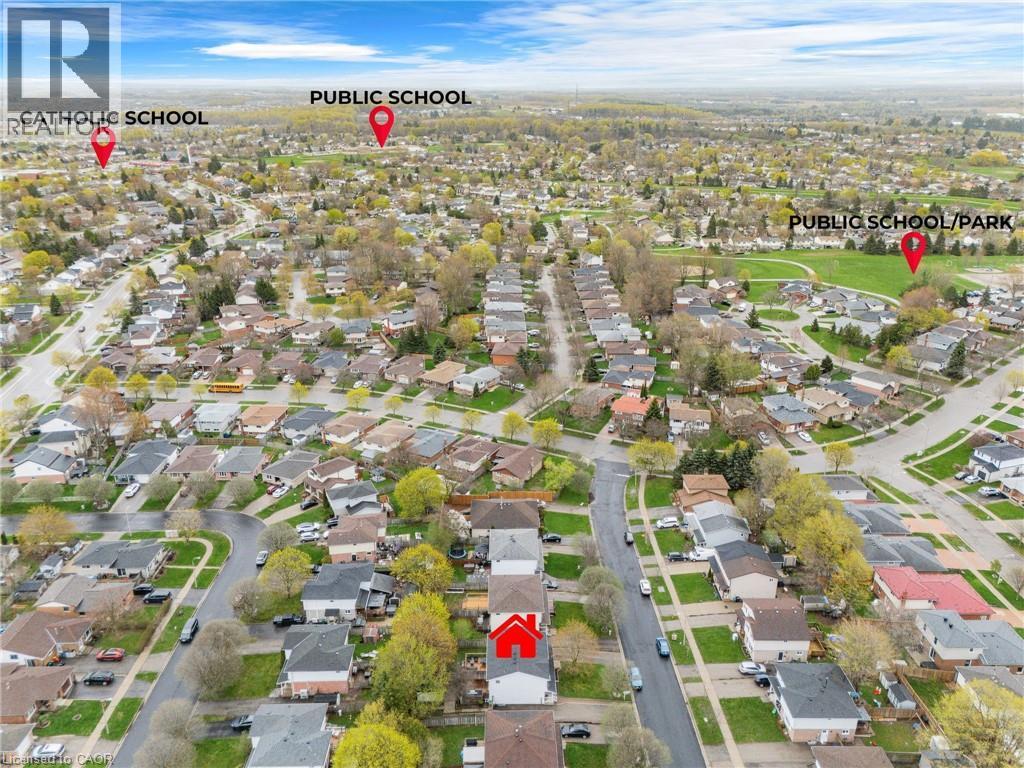 111 CONNELLY Drive, Kitchener, Ontario, N2N2T9 — Photo 4