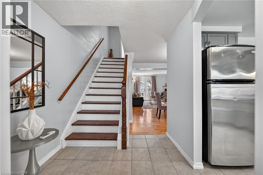 111 CONNELLY Drive, Kitchener, Ontario, N2N2T9 — Photo 8