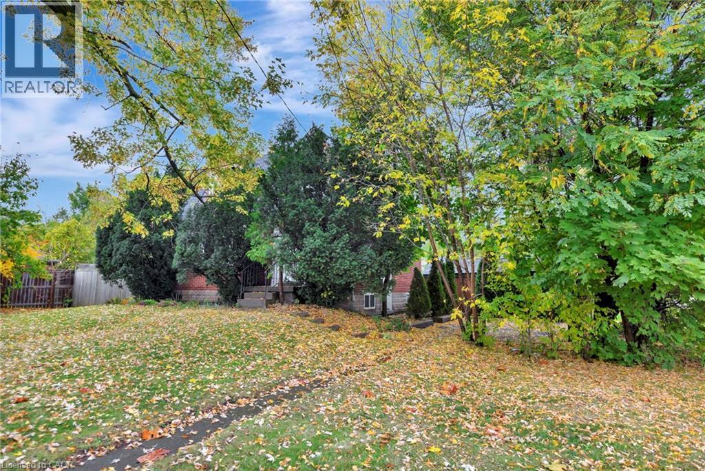 121 KING Street E, Stoney Creek, Ontario, L8G1L2 — Photo 3