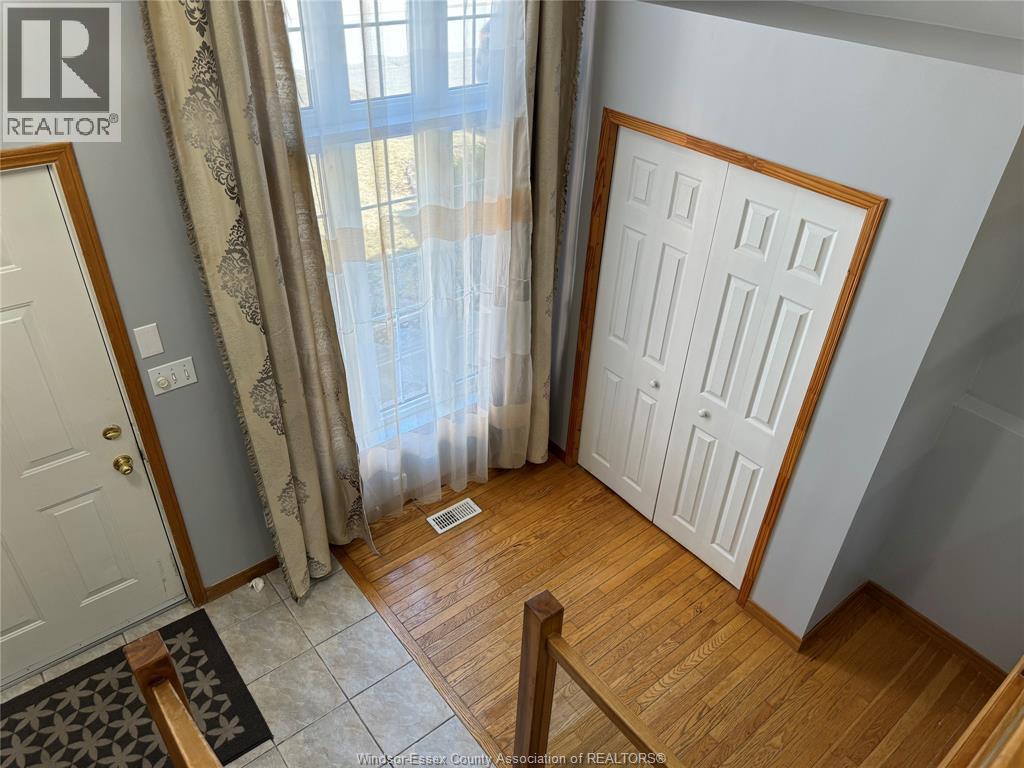 2643 CARISSA Unit# UPPER, Windsor, Ontario, N8R2J9 — Photo 2