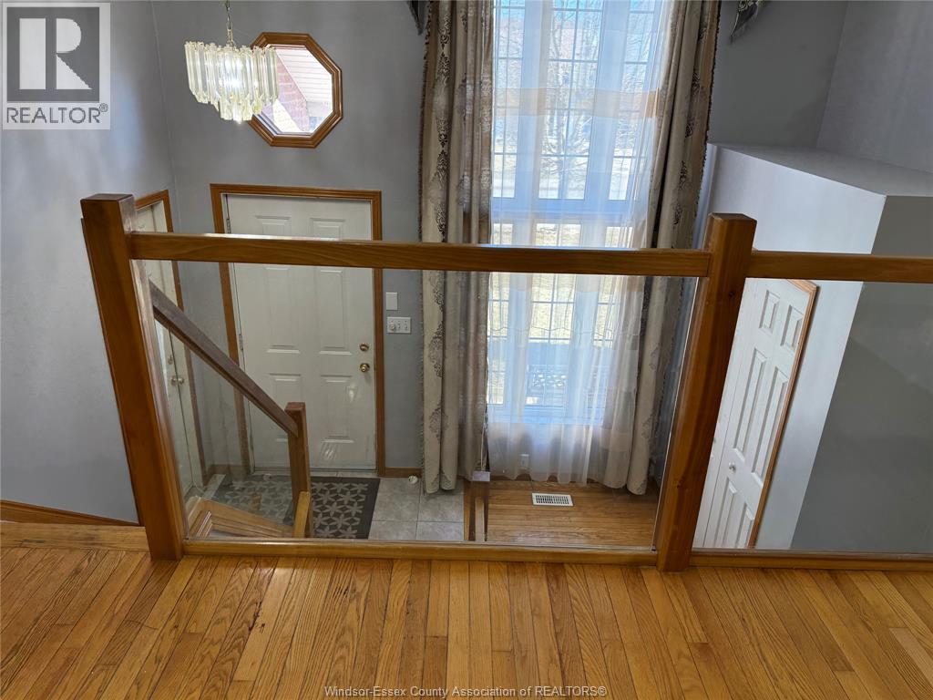 2643 CARISSA Unit# UPPER, Windsor, Ontario, N8R2J9 — Photo 3