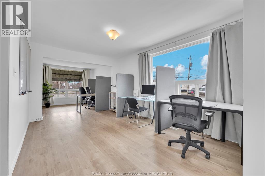 9572 TECUMSEH ROAD, Windsor, Ontario, N8R1A2 — Photo 17