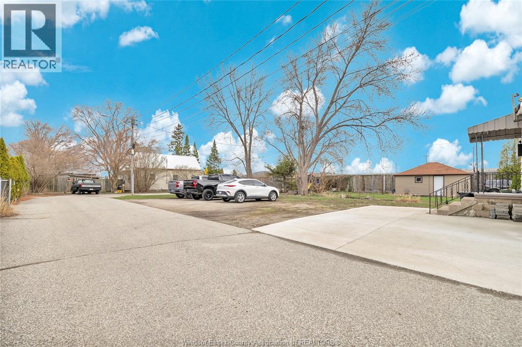 9572 TECUMSEH ROAD, Windsor, Ontario, N8R1A2 — Photo 30