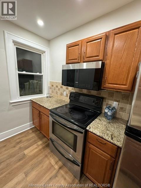 116 ELM, Windsor, Ontario, N9A5G8 — Photo 2