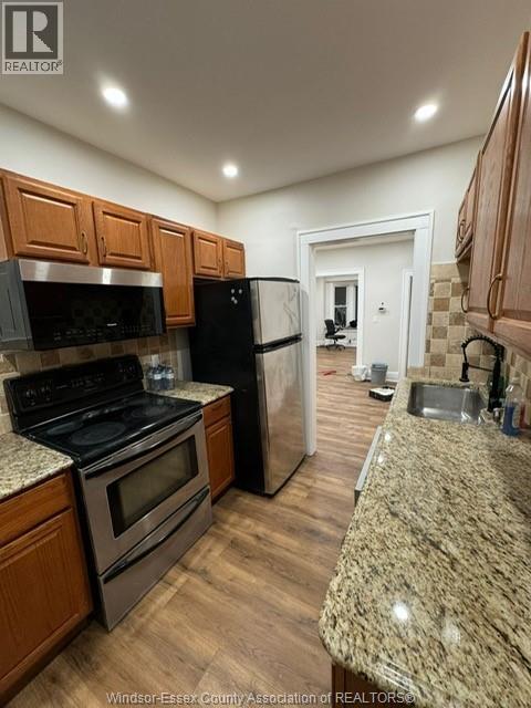 116 ELM, Windsor, Ontario, N9A5G8 — Photo 3