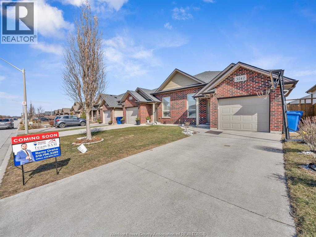 3242 SEVILLE, Windsor, Ontario, N8N0A2 — Photo 2
