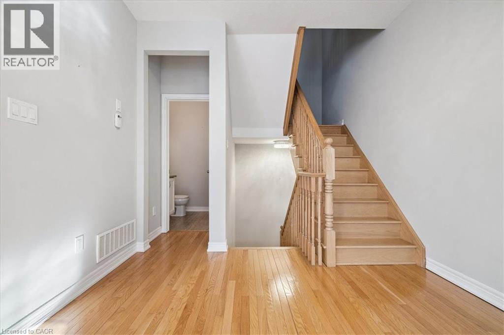 181 PLAINS Road W Unit# 36, Burlington, Ontario, L7T0B1 — Photo 10