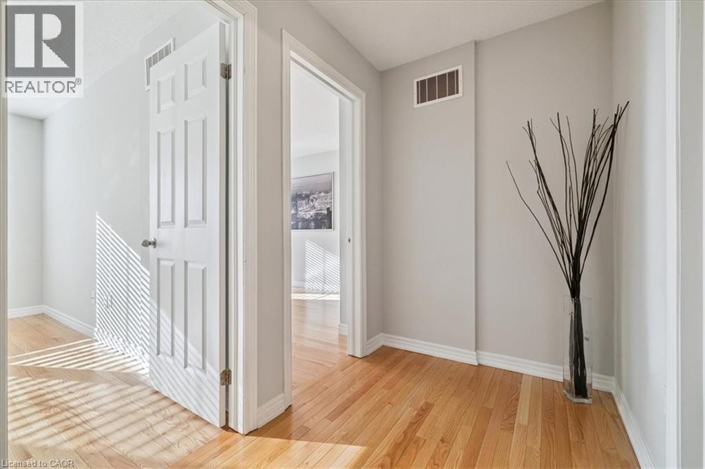 181 PLAINS Road W Unit# 36, Burlington, Ontario, L7T0B1 — Photo 35