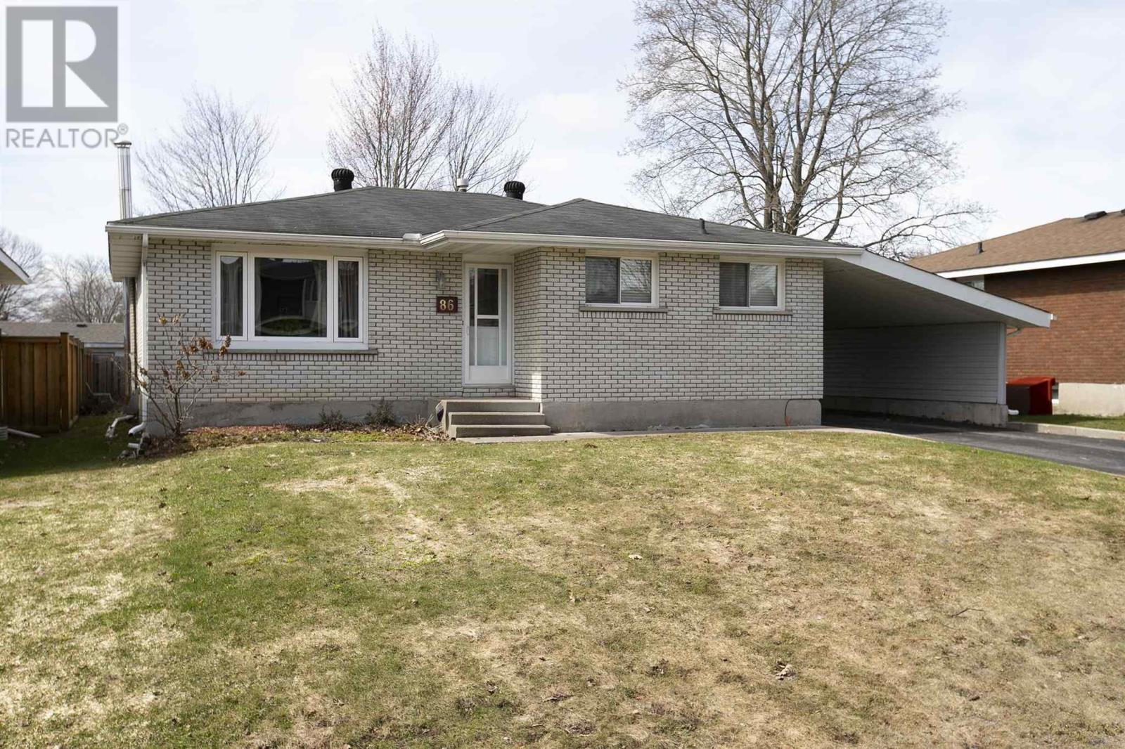 86 Joel CT, Sault Ste. Marie, Ontario, P6A5S4 — Photo 3