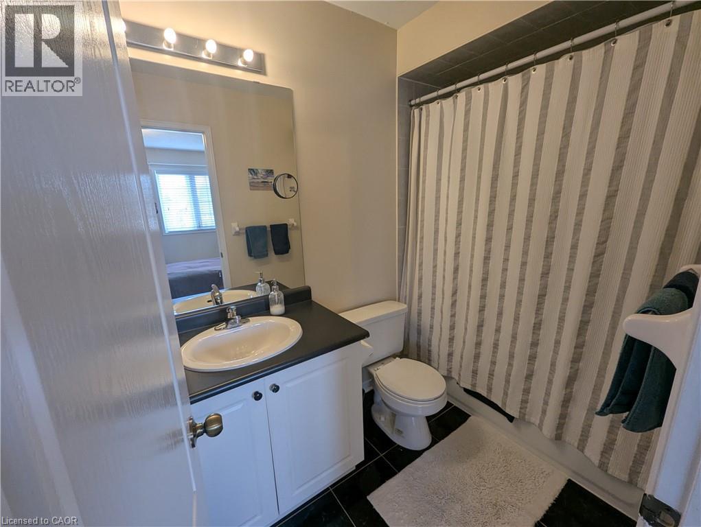 2307 SUTTON Drive, Burlington, Ontario, L7L6Z3 — Photo 12
