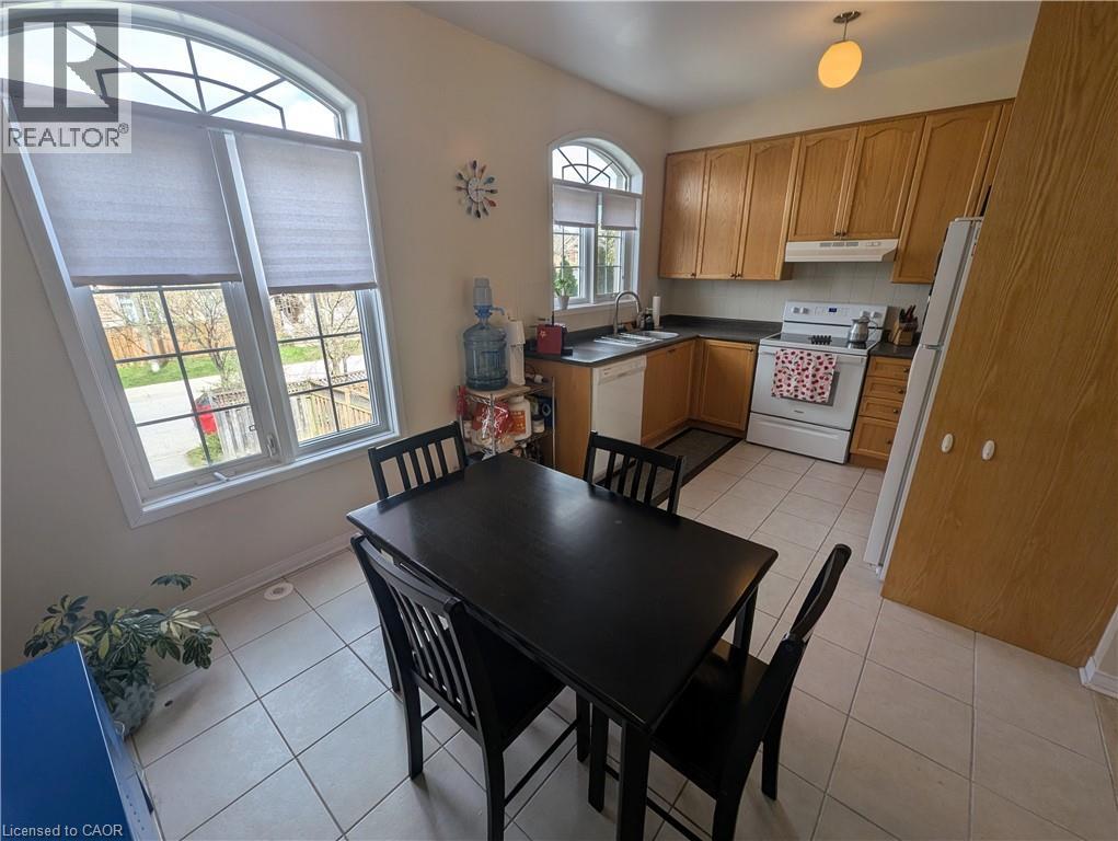 2307 SUTTON Drive, Burlington, Ontario, L7L6Z3 — Photo 7