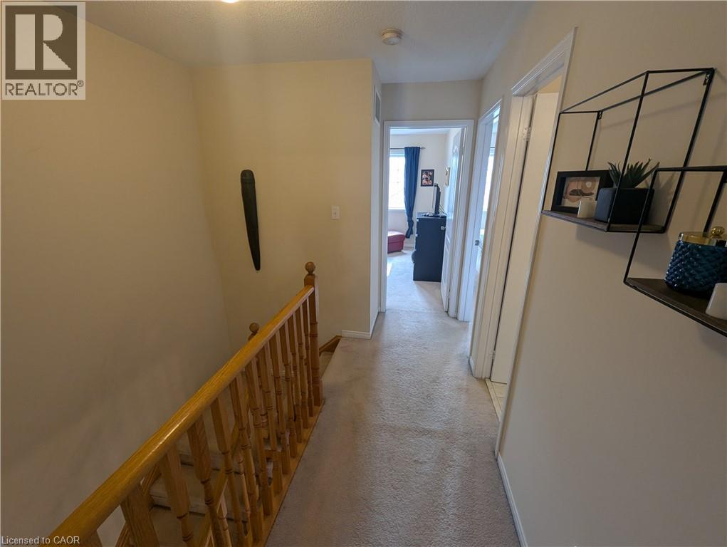 2307 SUTTON Drive, Burlington, Ontario, L7L6Z3 — Photo 9