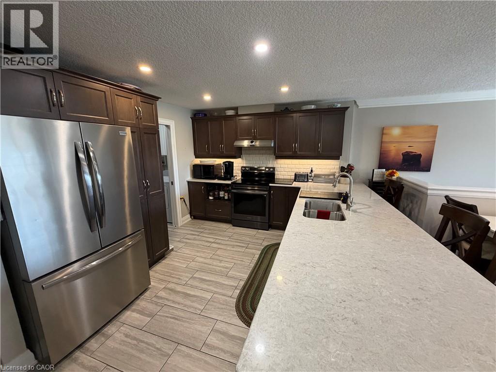 31 BISHOP TONNOS Way, Hamilton, Ontario, L9B2L7 — Photo 6