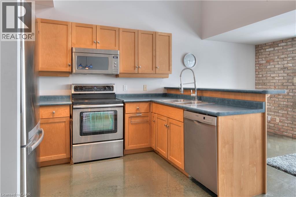 3 FATHER DAVID BAUER Drive Unit# 305, Waterloo, Ontario, N2L6M1 — Photo 19