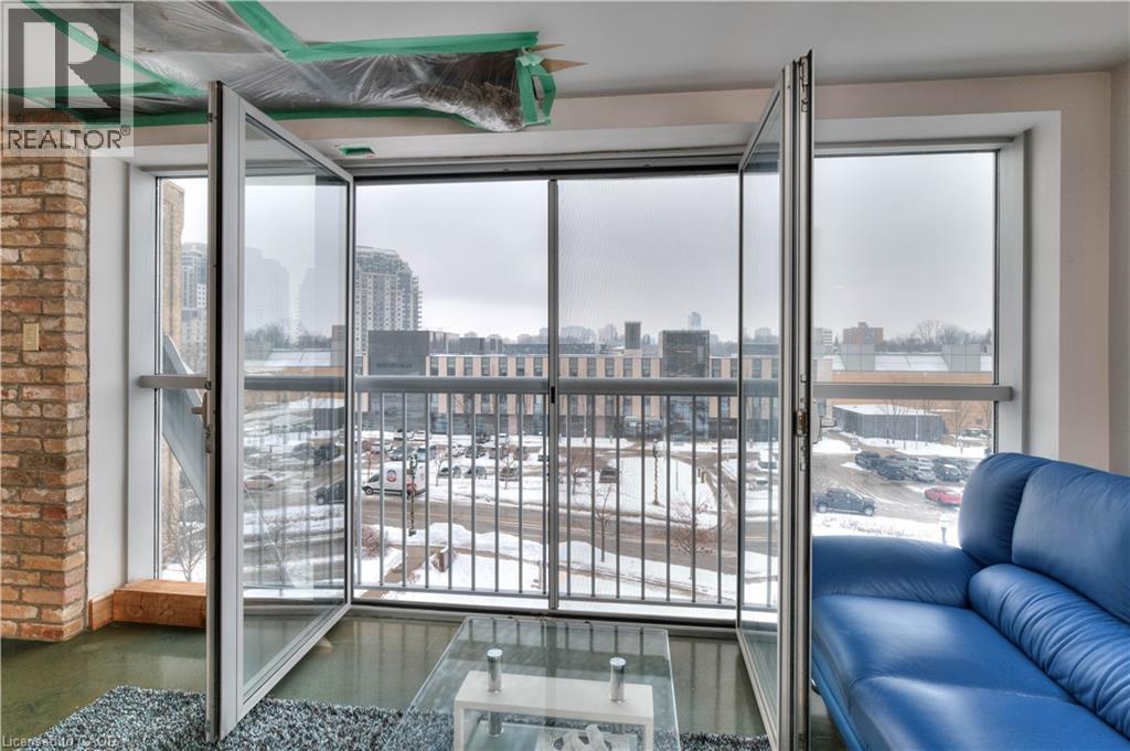 3 FATHER DAVID BAUER Drive Unit# 305, Waterloo, Ontario, N2L6M1 — Photo 43