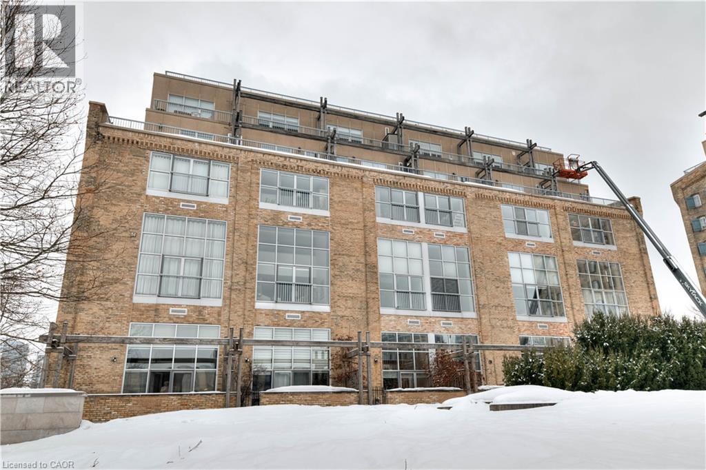 3 FATHER DAVID BAUER Drive Unit# 305, Waterloo, Ontario, N2L6M1 — Photo 45