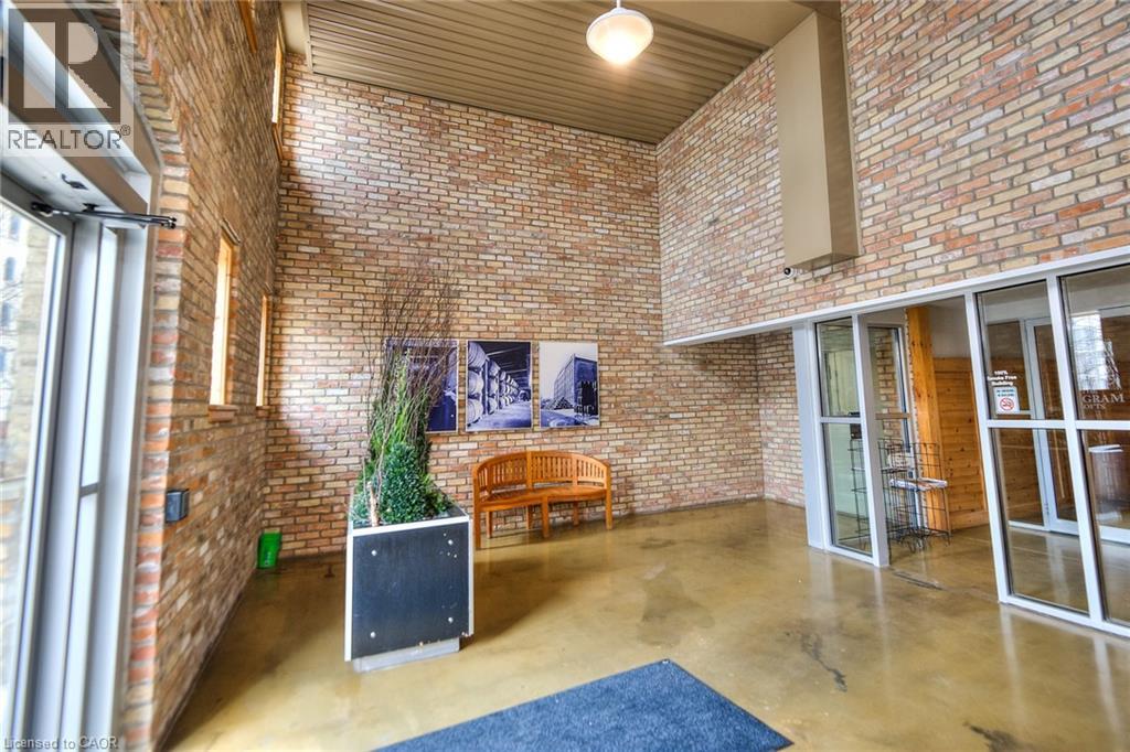 3 FATHER DAVID BAUER Drive Unit# 305, Waterloo, Ontario, N2L6M1 — Photo 5