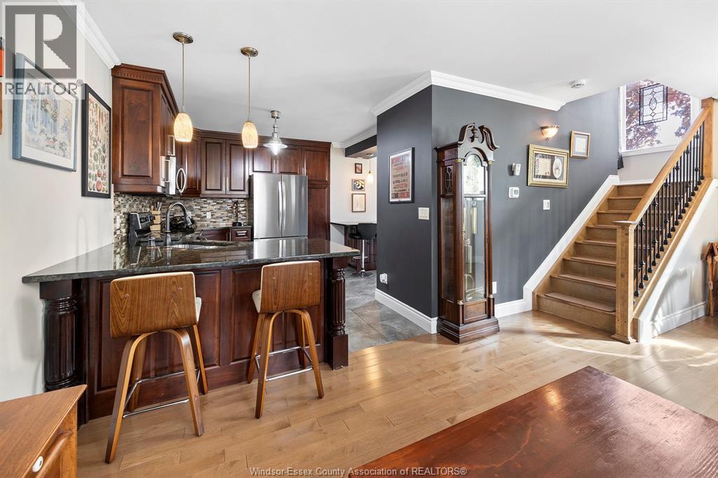 108 MONTROSE STREET, Windsor, Ontario, N8X1A3 — Photo 2