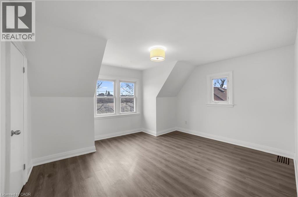 53 PARADISE Road S, Hamilton, Ontario, L8S1S3 — Photo 16