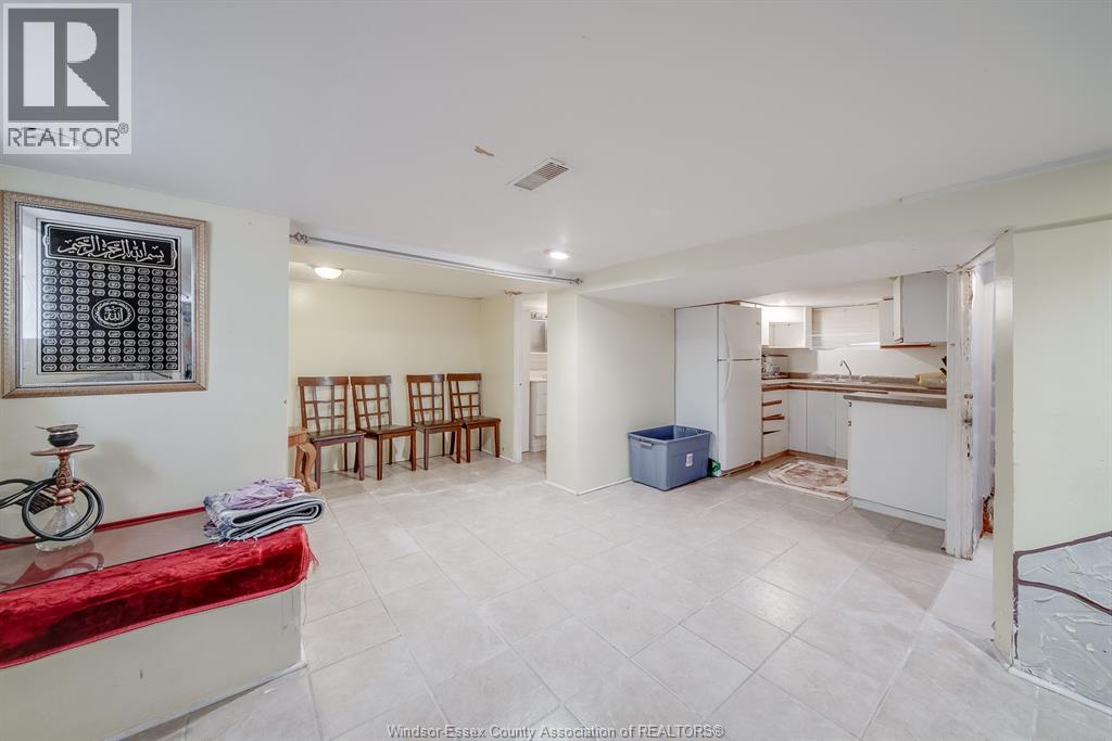 748 MOY, Windsor, Ontario, N9A2N6 — Photo 27