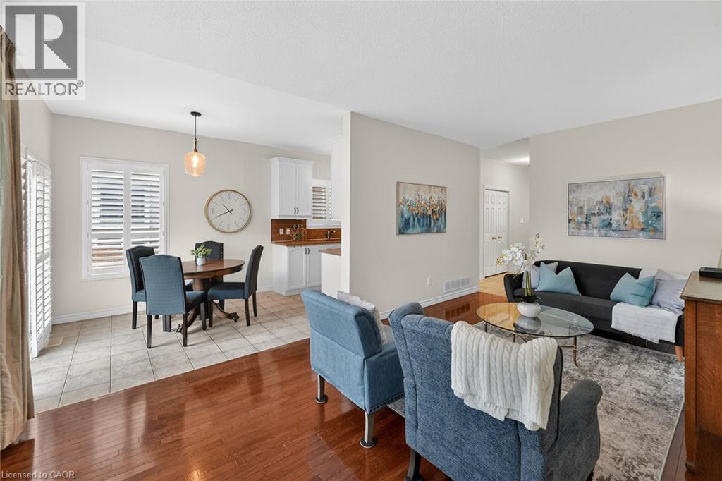 83 MORRISON Crescent, Grimsby, Ontario, L3M5K5 — Photo 11