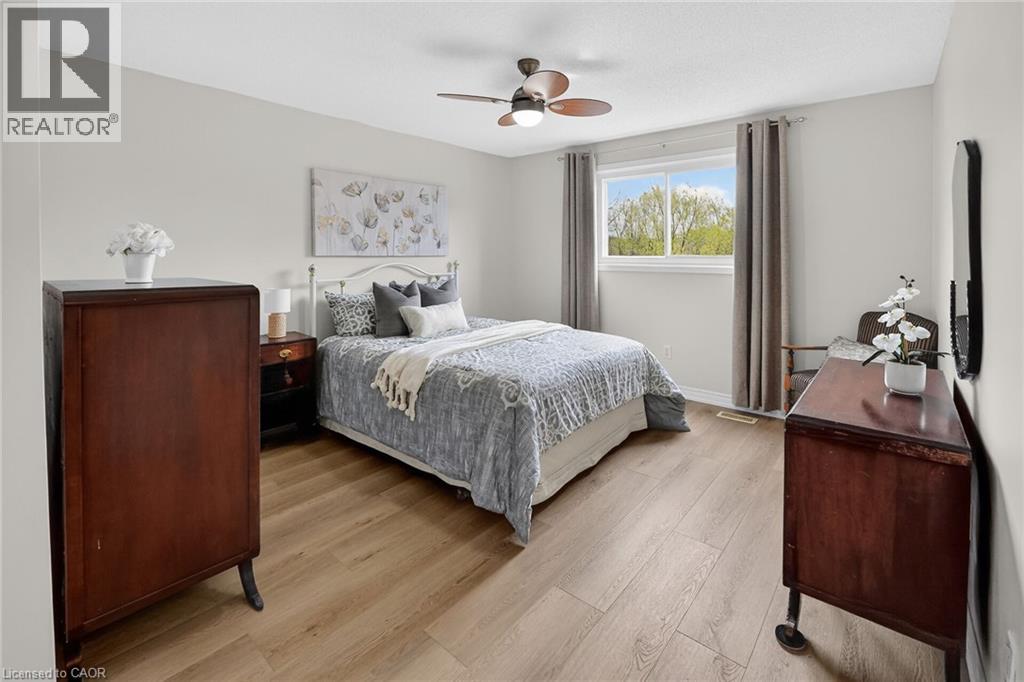 83 MORRISON Crescent, Grimsby, Ontario, L3M5K5 — Photo 17