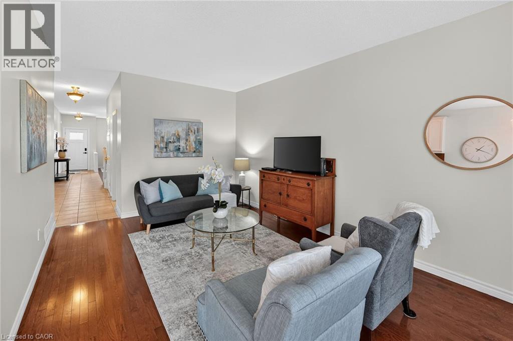 83 MORRISON Crescent, Grimsby, Ontario, L3M5K5 — Photo 6
