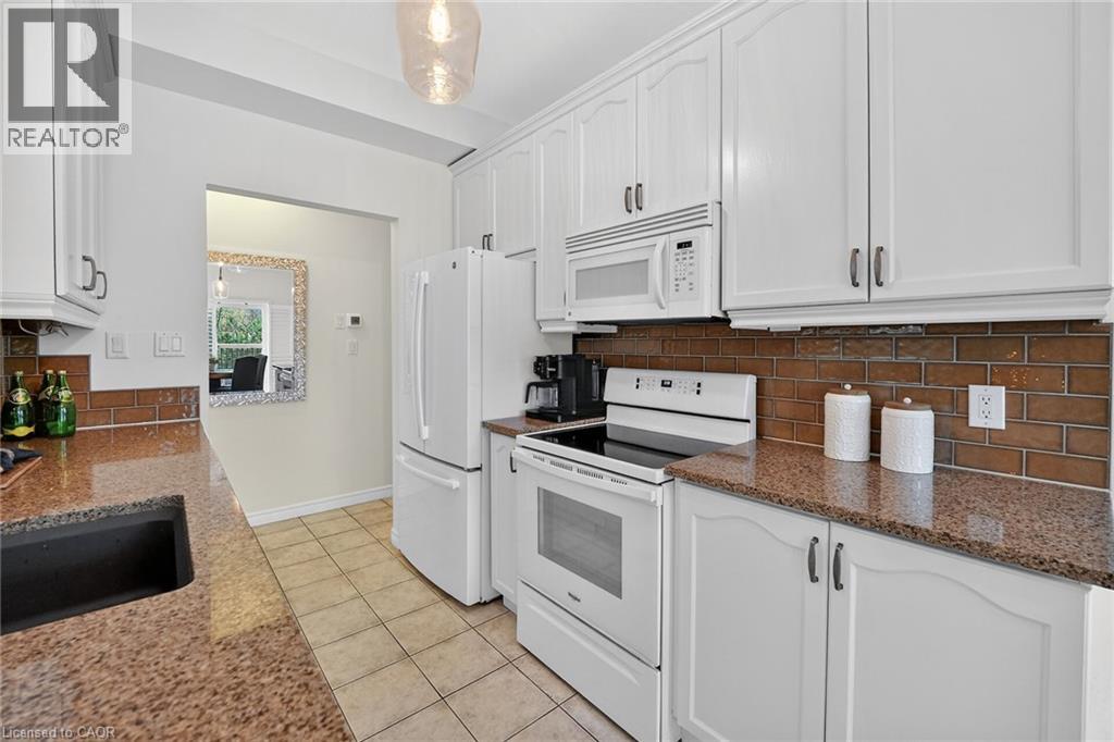83 MORRISON Crescent, Grimsby, Ontario, L3M5K5 — Photo 9