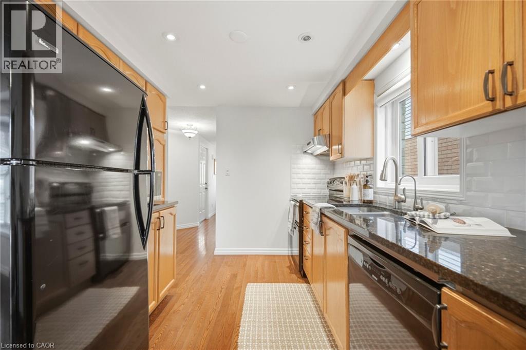 232 AUBURN Drive, Waterloo, Ontario, N2K3T3 — Photo 17