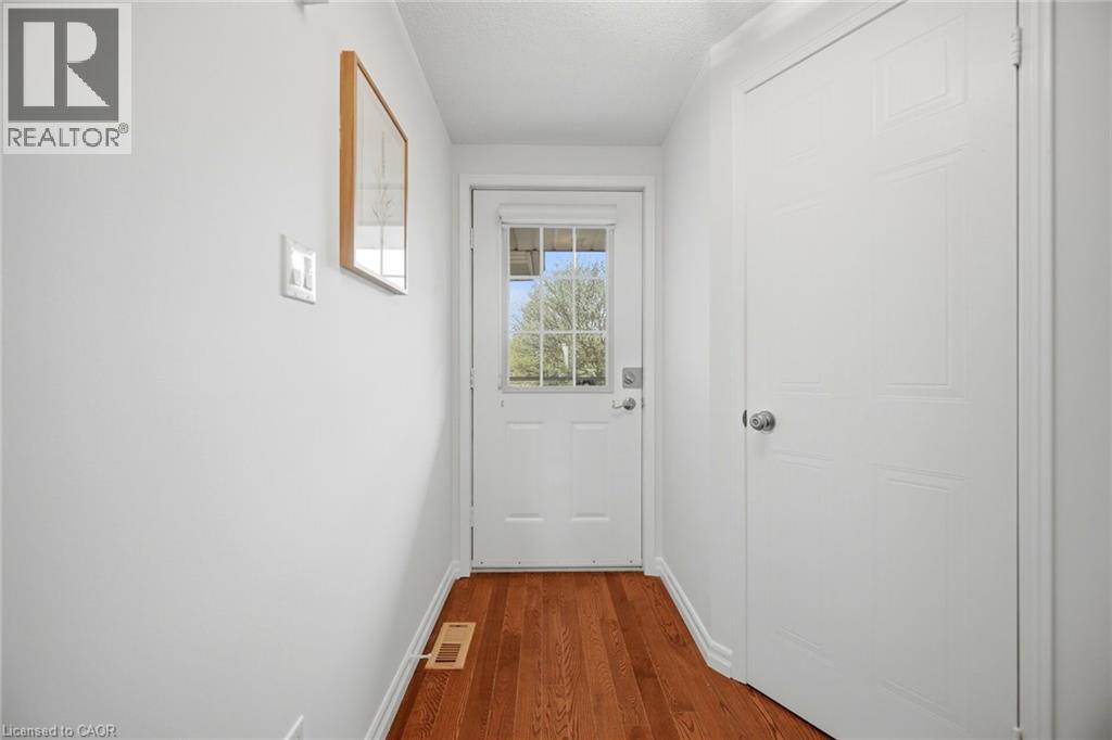 232 AUBURN Drive, Waterloo, Ontario, N2K3T3 — Photo 6