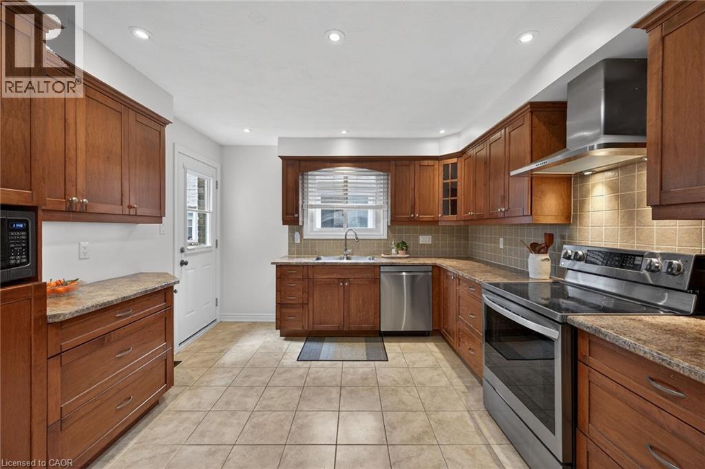 55 HORIZON Court, Hamilton, Ontario, L9B1W9 — Photo 15