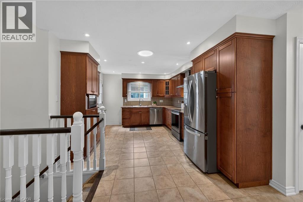 55 HORIZON Court, Hamilton, Ontario, L9B1W9 — Photo 16