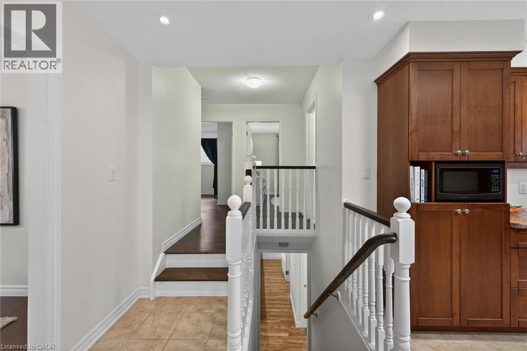 55 HORIZON Court, Hamilton, Ontario, L9B1W9 — Photo 17