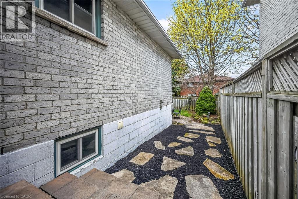 55 HORIZON Court, Hamilton, Ontario, L9B1W9 — Photo 45