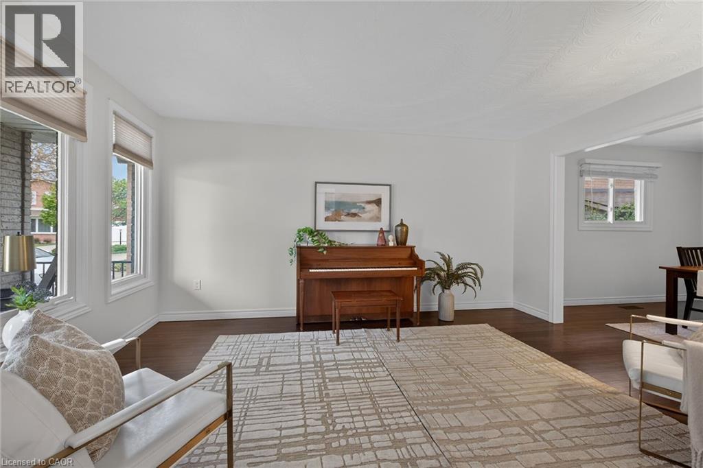 55 HORIZON Court, Hamilton, Ontario, L9B1W9 — Photo 8