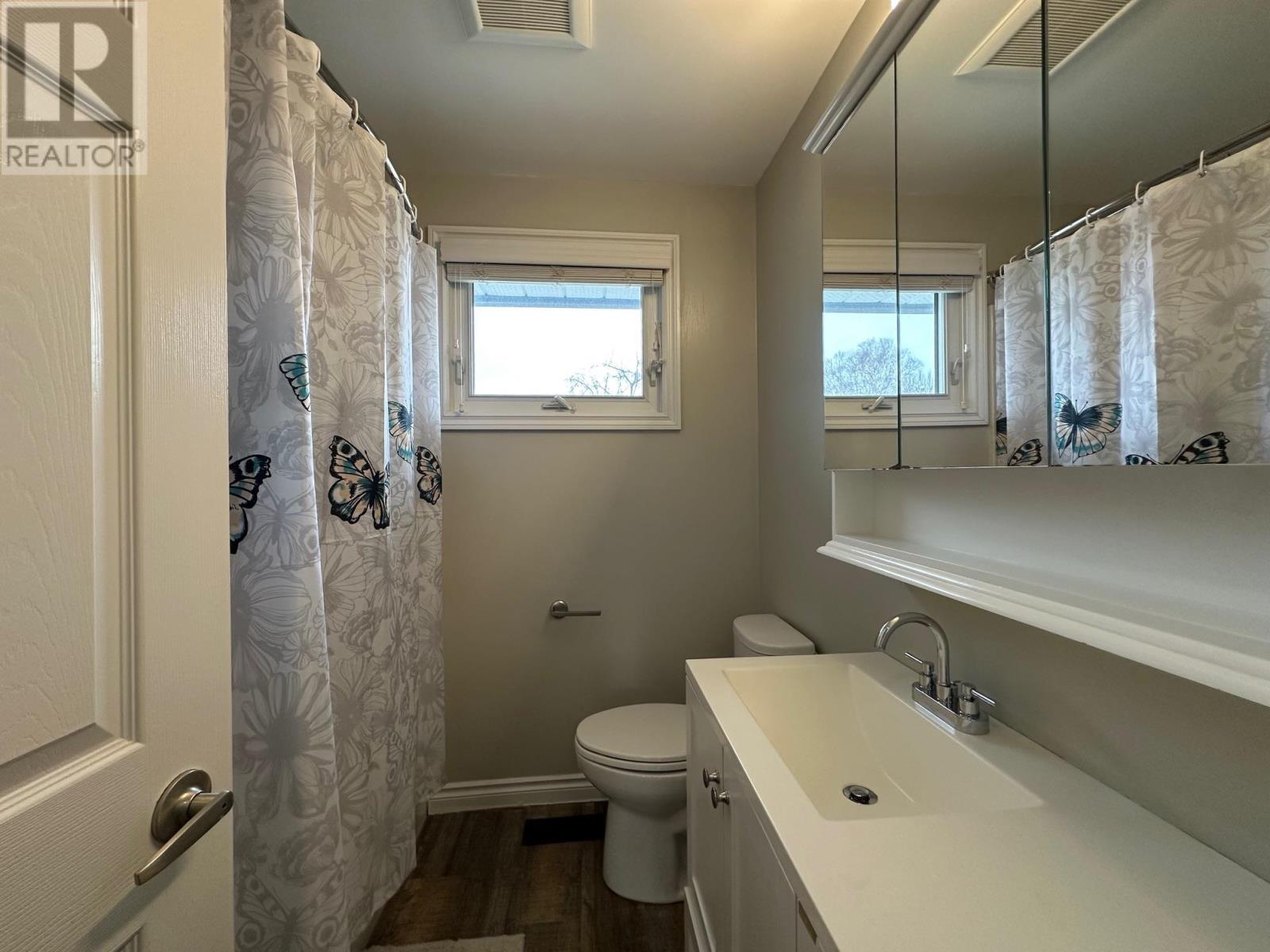 537 Parkway DR, Thunder Bay, Ontario, P7C5C9 — Photo 14