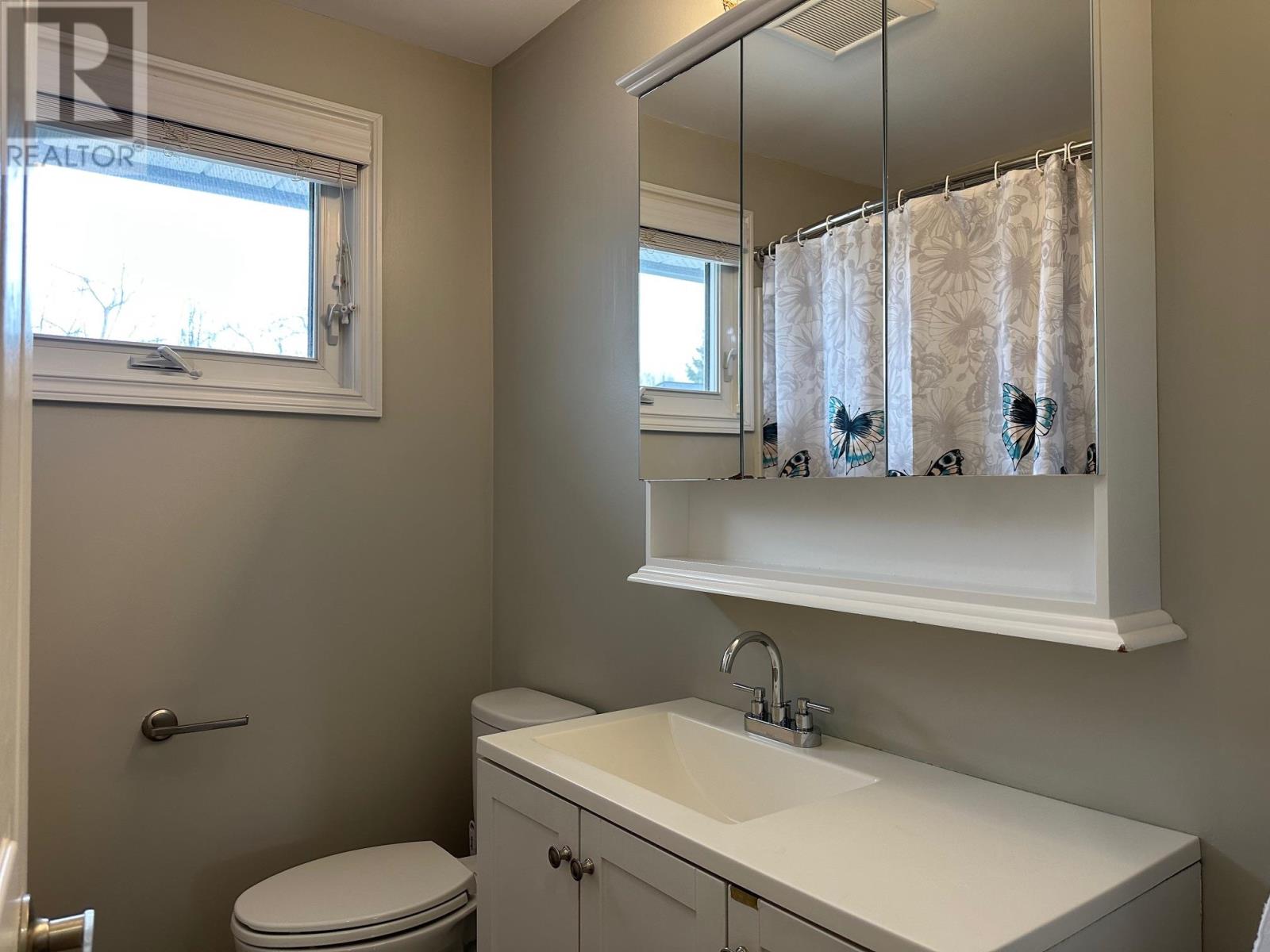 537 Parkway DR, Thunder Bay, Ontario, P7C5C9 — Photo 26