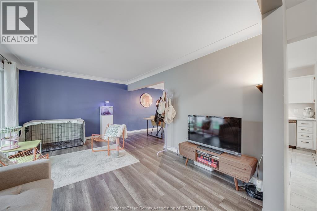 4049 WHITNEY AVENUE, Windsor, Ontario, N9C2C7 — Photo 10