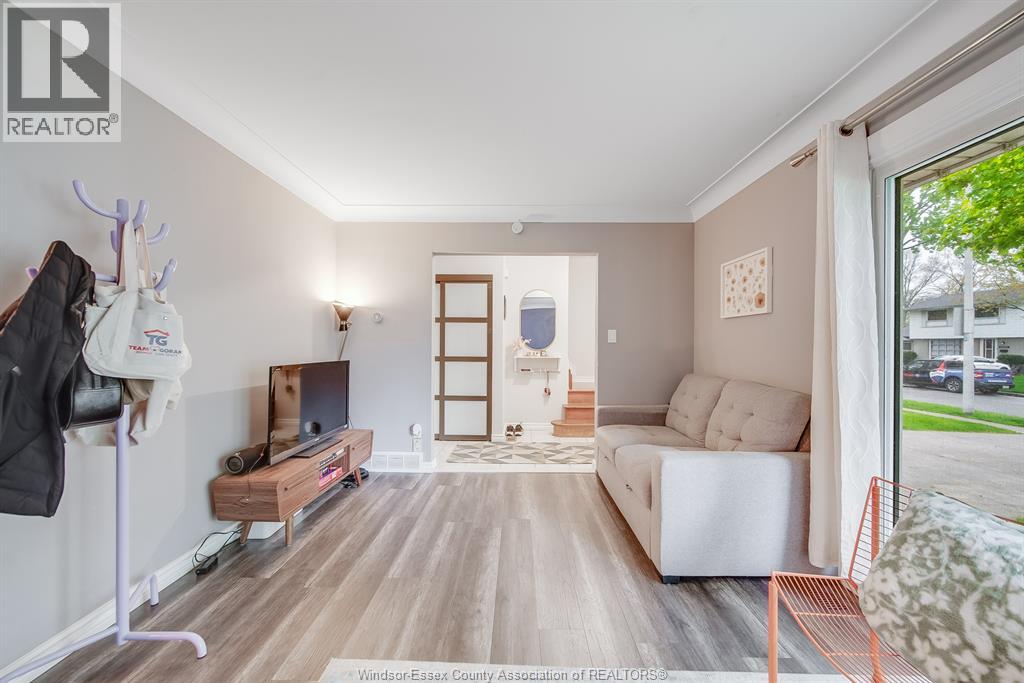 4049 WHITNEY AVENUE, Windsor, Ontario, N9C2C7 — Photo 13