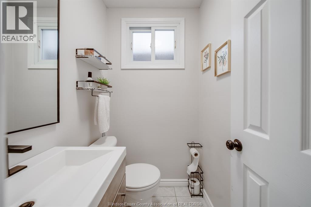 4049 WHITNEY AVENUE, Windsor, Ontario, N9C2C7 — Photo 25