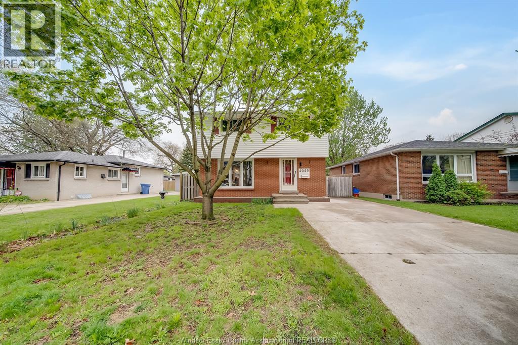 4049 WHITNEY AVENUE, Windsor, Ontario, N9C2C7 — Photo 3