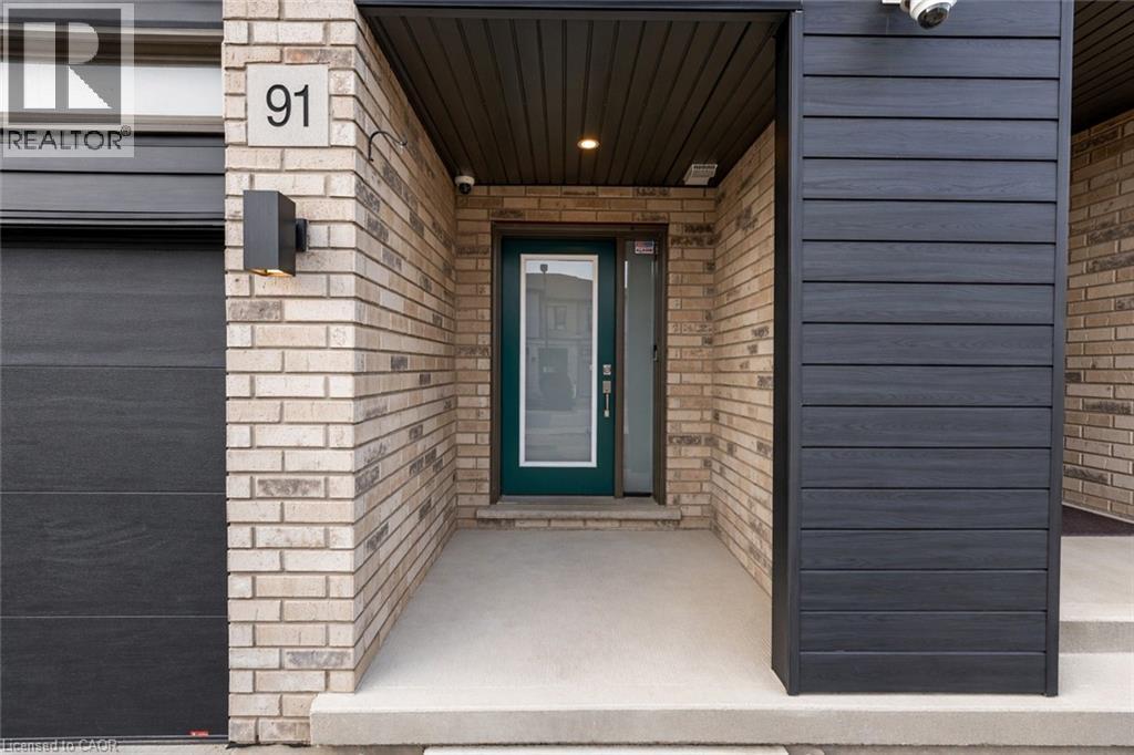 91 PONY Way, Kitchener, Ontario, N2R0R8 — Photo 2