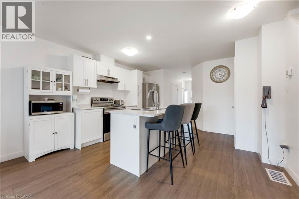 91 PONY Way, Kitchener, Ontario, N2R0R8 — Photo 6