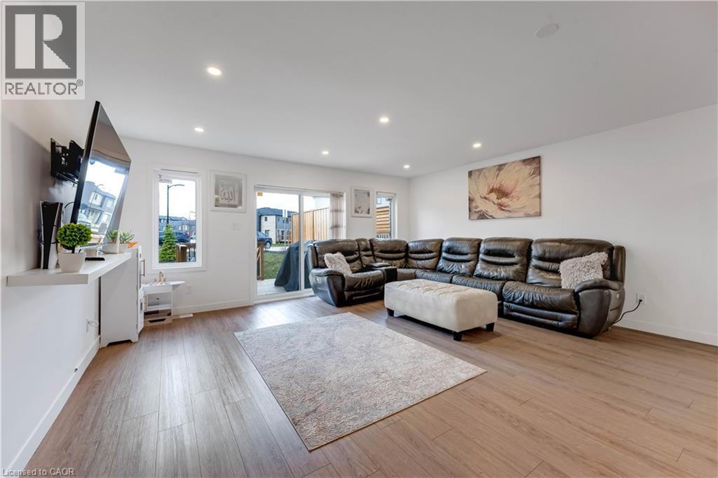 91 PONY Way, Kitchener, Ontario, N2R0R8 — Photo 7