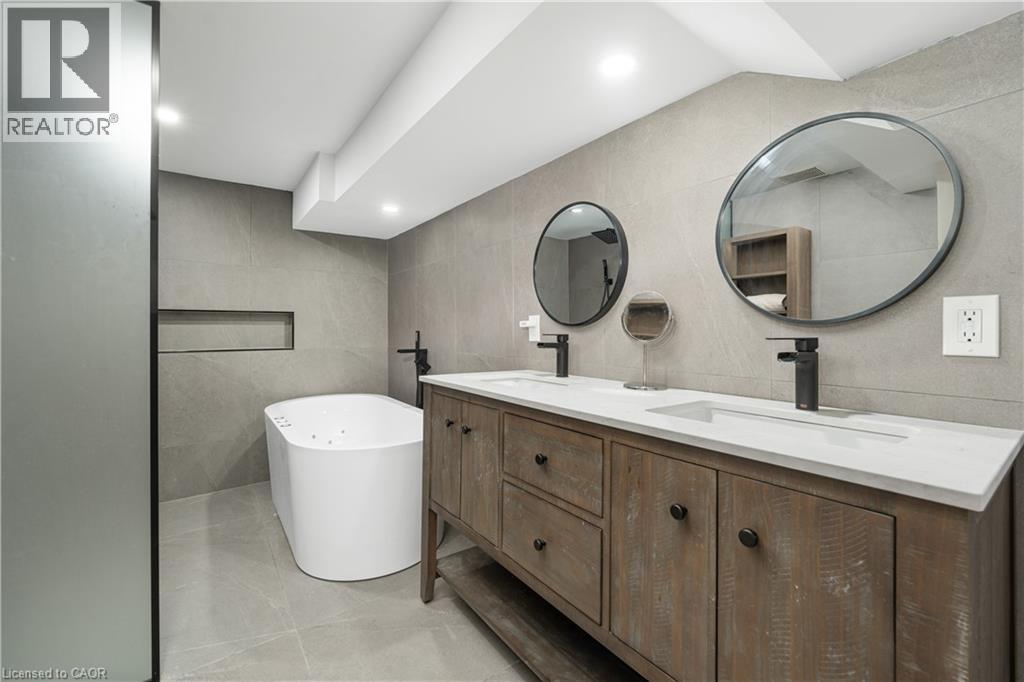 1063 MAPLEHURST Avenue, Burlington, Ontario, L7T3G3 — Photo 18