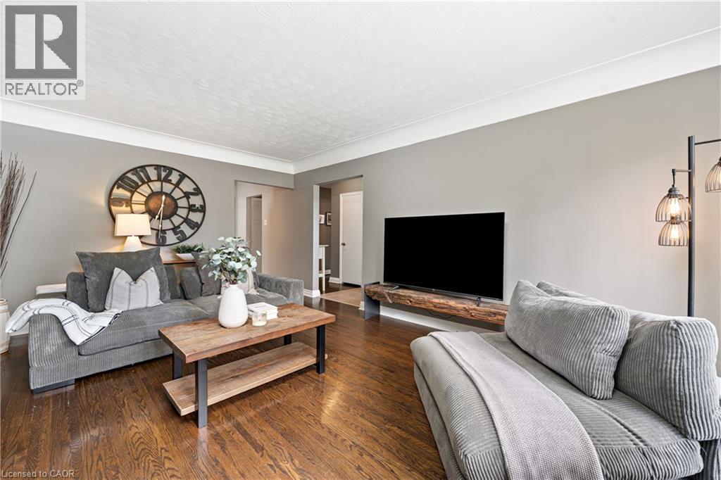 1063 MAPLEHURST Avenue, Burlington, Ontario, L7T3G3 — Photo 4