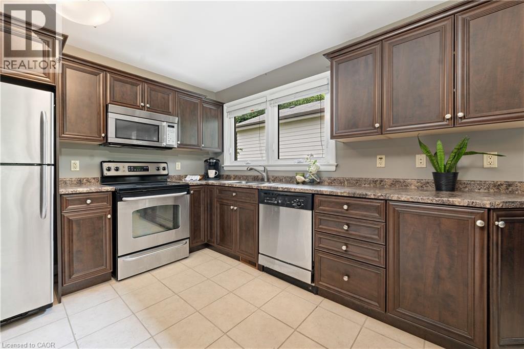 1063 MAPLEHURST Avenue, Burlington, Ontario, L7T3G3 — Photo 7