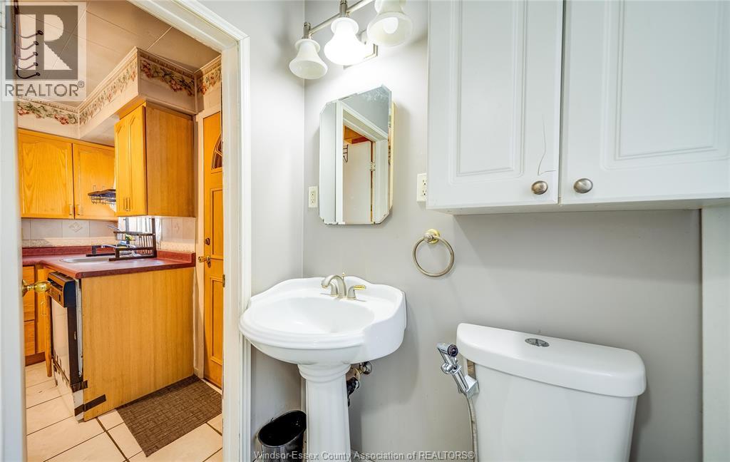 879 FELIX, Windsor, Ontario, N9C3L1 — Photo 30